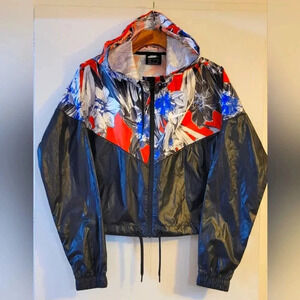 Nike Floral Hyper‎ Femme Cropped Windrunner Jacket Size Small EUC